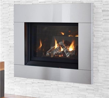 Regency Panorama P33CE direct vent gas fireplace.